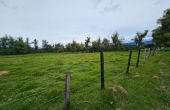 vista desde el exterior de la cerca