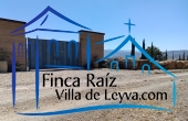 Portada en Piedra y muro en piedra