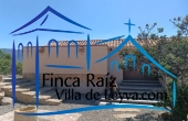 Vista frontal de la casa