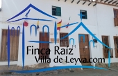 entrada principal y locales