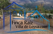 vía interna entre los lotes